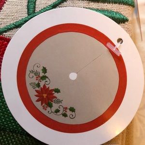 NWT Christmas tree skit 48” diam